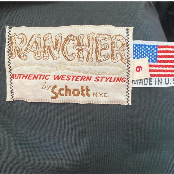 Vintage suede/leather fringe vest - Picture 3 of 5